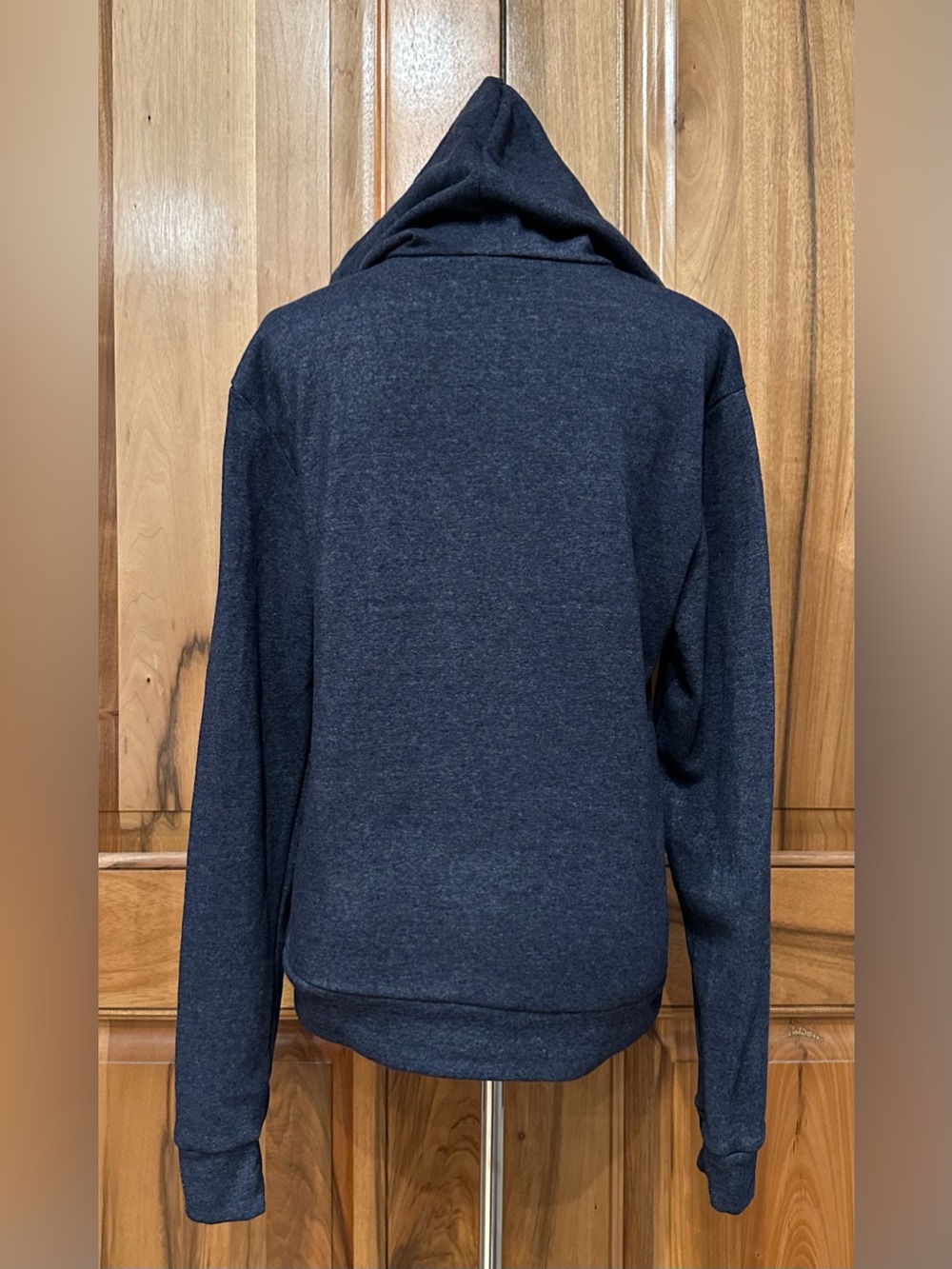 Super Soft Seattle Sweatshirt/Hoodie, Quilted Rainbow, Spaceneedle Detail EUC, S - Picture 5 of 12